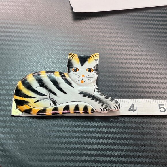 Vintage Handcrafted Wooden Cat Kitty Artisan Brooch Pin Orange Black Striped - Picture 7 of 7